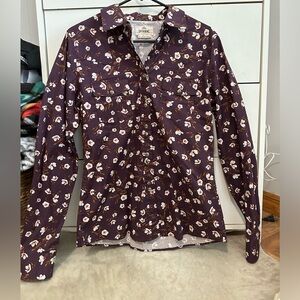 Shyanne Life Flowery Button Up Size Large NEW WITH TAGS !